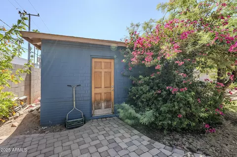 Exterior - 1274 Edgemont Ave, Phoenix, AZ 85006 photo 13 of 18