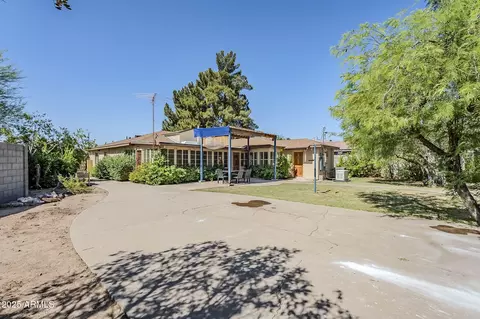 Exterior - 1274 Edgemont Ave, Phoenix, AZ 85006 photo 15 of 18
