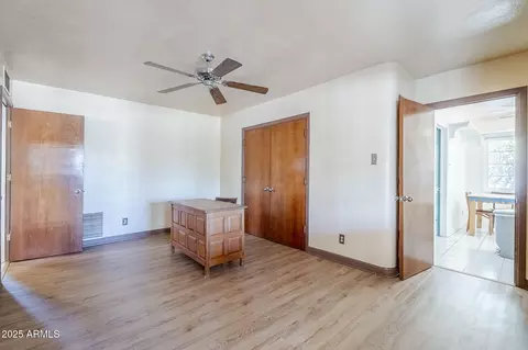 Bedroom - 1274 Edgemont Ave, Phoenix, AZ 85006 photo 4 of 7