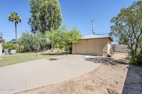 Exterior - 1274 Edgemont Ave, Phoenix, AZ 85006 photo 17 of 18