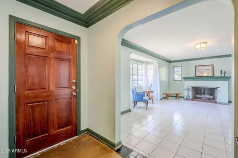 Entry Way - 1274 Edgemont Ave, Phoenix, AZ 85006 photo 1 of 2