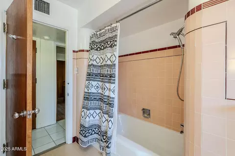 Bath - 1274 Edgemont Ave, Phoenix, AZ 85006 photo 5 of 5
