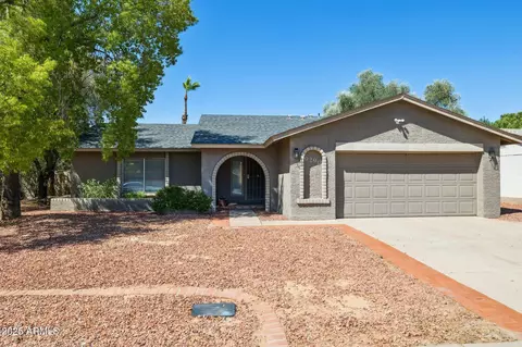 9290 E Kalil Dr, Scottsdale, AZ 85260