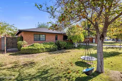 1825 E Palo Verde Dr, Phoenix, AZ 85016