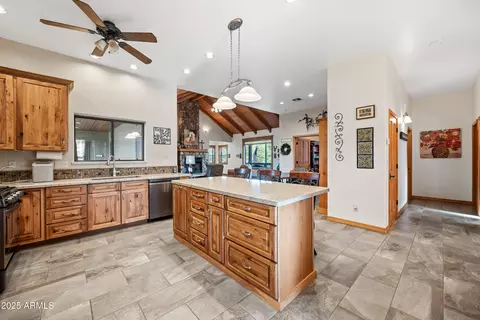 Kitchen - 1102 E Phoenix St, Payson, AZ 85541 photo 8 of 10