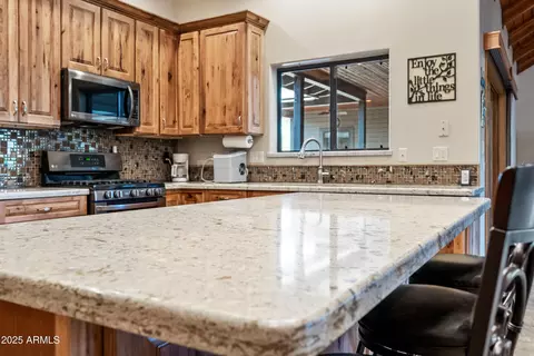 Kitchen - 1102 E Phoenix St, Payson, AZ 85541 photo 7 of 10