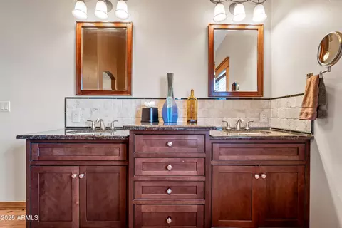 Bath - 1102 E Phoenix St, Payson, AZ 85541 photo 2 of 9