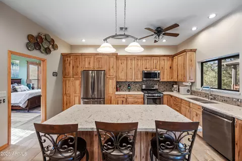 Kitchen - 1102 E Phoenix St, Payson, AZ 85541 photo 10 of 10