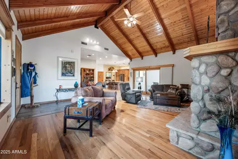 Living - 1102 E Phoenix St, Payson, AZ 85541 photo 2 of 3