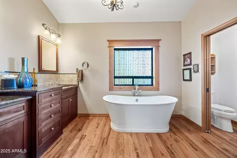 Bath - 1102 E Phoenix St, Payson, AZ 85541 photo 4 of 9