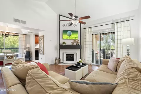 9450 N 95th St N #220, Scottsdale, AZ 85258