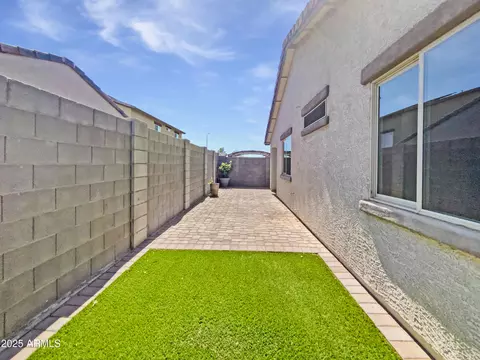 Exterior - 1953 W Stage Driver St, Apache Junction, AZ 85120 photo 2 of 2