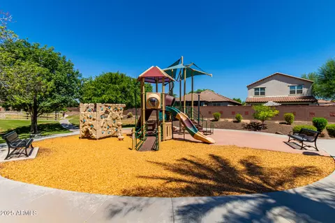 View/Area - 820 E Constance Way, Phoenix, AZ 85042 photo 1 of 1