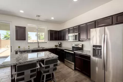 Kitchen - 820 E Constance Way, Phoenix, AZ 85042 photo 4 of 4
