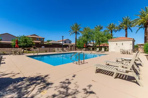 Exterior - 820 E Constance Way, Phoenix, AZ 85042 photo 8 of 9