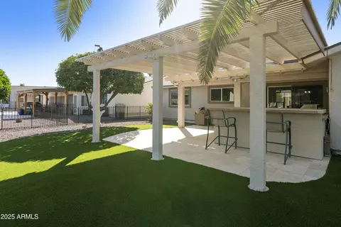 922 S Ember Cir, Mesa, AZ 85208