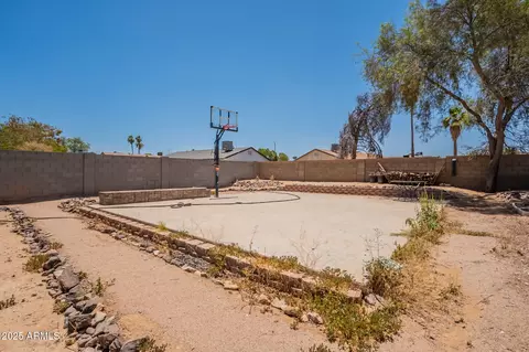 Exterior - 4001 E Apollo Rd, Phoenix, AZ 85042 photo 13 of 15