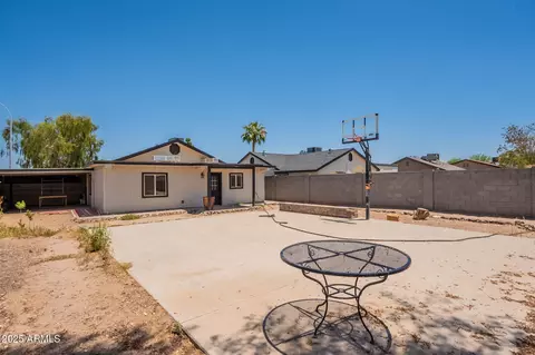 Exterior - 4001 E Apollo Rd, Phoenix, AZ 85042 photo 11 of 15
