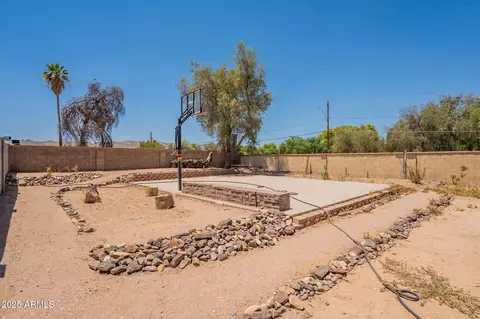 Exterior - 4001 E Apollo Rd, Phoenix, AZ 85042 photo 8 of 15