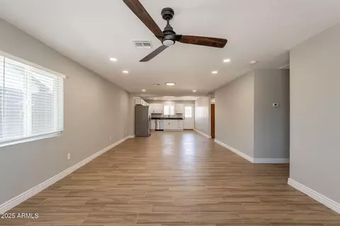 Living - 4001 E Apollo Rd, Phoenix, AZ 85042 photo 1 of 4