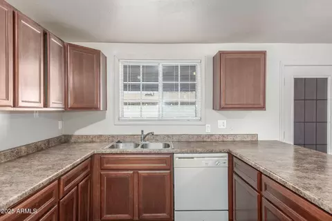 5952 W Coronado Rd, Phoenix, AZ 85035 photo 16