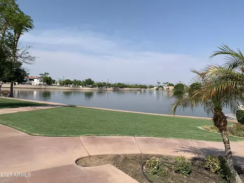 View/Area - 1010 N Osprey Ct, Gilbert, AZ 85234 photo 2 of 8
