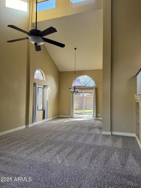 Living - 1010 N Osprey Ct, Gilbert, AZ 85234 photo 1 of 5