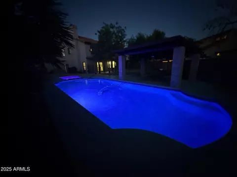 Exterior - 1010 N Osprey Ct, Gilbert, AZ 85234 photo 4 of 15