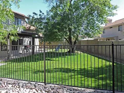 Exterior - 1010 N Osprey Ct, Gilbert, AZ 85234 photo 7 of 15