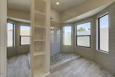 Bath - 1010 N Osprey Ct, Gilbert, AZ 85234 photo 1 of 1