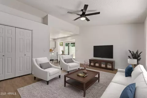 934 E Wahalla Ln, Phoenix, AZ 85024 photo 2