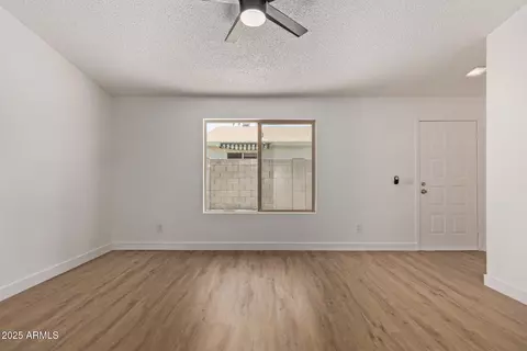 934 E Wahalla Ln, Phoenix, AZ 85024 photo 8