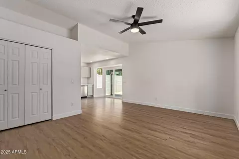 934 E Wahalla Ln, Phoenix, AZ 85024 photo 9
