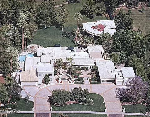 94 Biltmore Estates Dr, Phoenix, AZ 85016