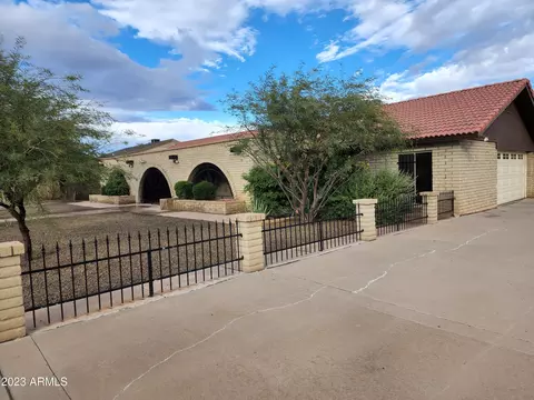 5801 N 73rd Ave, Glendale, AZ 85303