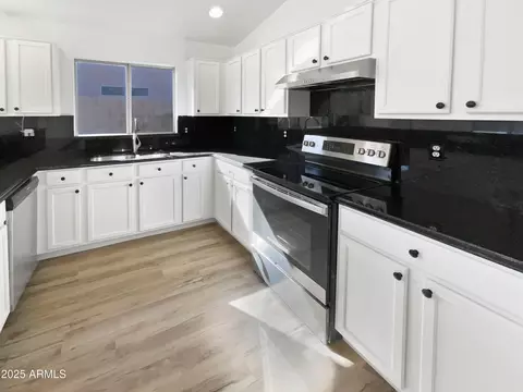 Kitchen - 317 E Nunneley Rd, Gilbert, AZ 85296 photo 2 of 3