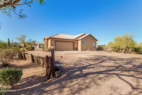 Exterior - 931 Echo Cir, Apache Junction, AZ 85119 photo 3 of 11