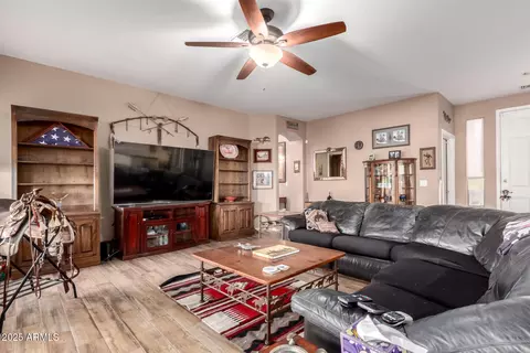 Living - 931 Echo Cir, Apache Junction, AZ 85119 photo 2 of 4