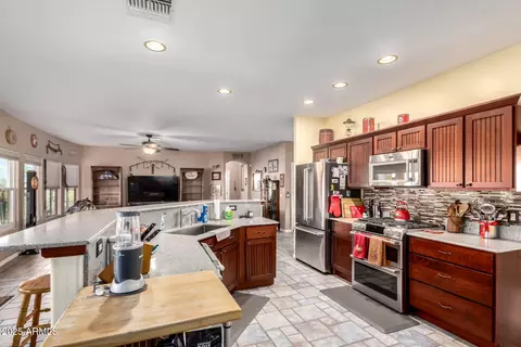 Kitchen - 931 Echo Cir, Apache Junction, AZ 85119 photo 2 of 3
