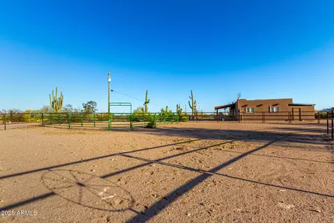 Exterior - 931 Echo Cir, Apache Junction, AZ 85119 photo 9 of 11
