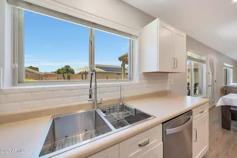 Kitchen - 5744 E Jacaranda St, Mesa, AZ 85205 photo 5 of 6