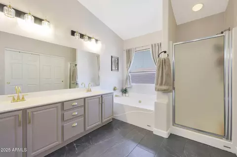 Bath - 5744 E Jacaranda St, Mesa, AZ 85205 photo 2 of 4
