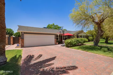 4710 N 33rd Pl, Phoenix, AZ 85018 photo 2