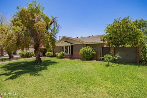 4710 N 33rd Pl, Phoenix, AZ 85018 photo 3