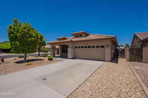 9074 W Runion Dr, Peoria, AZ 85382