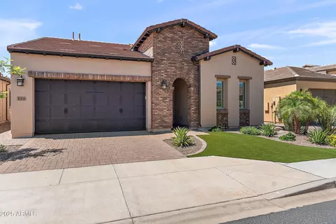 129 E Los Andes Ln, Queen Creek, AZ 85140