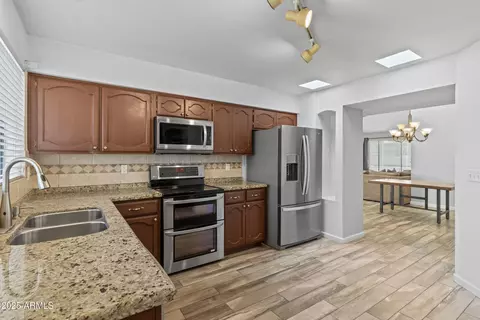 190 E Tremaine Ave, Gilbert, AZ 85234 photo 12