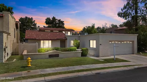 190 E Tremaine Ave, Gilbert, AZ 85234 photo 3