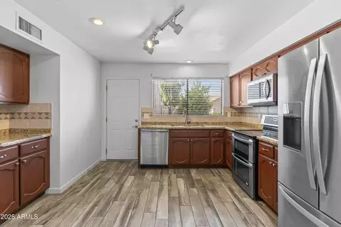 190 E Tremaine Ave, Gilbert, AZ 85234 photo 13