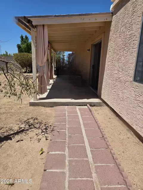 Exterior - 1313 E Piute Ave, Phoenix, AZ 85024 photo 2 of 3